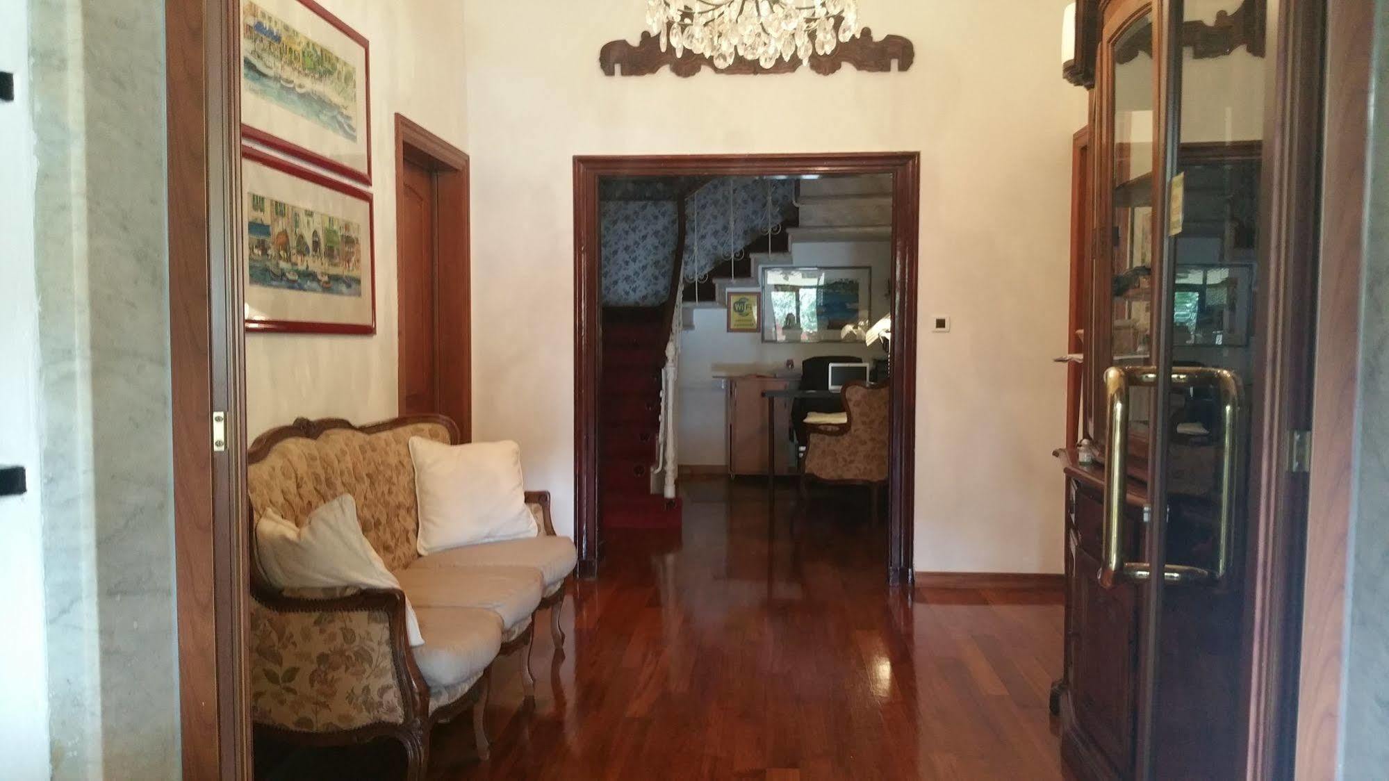 Eden Hotel 3*